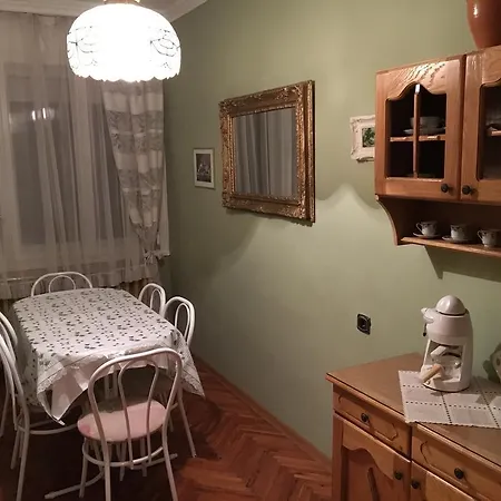 Hajnalka Apartmanhaz Gyula Exterior photo
