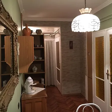 Hajnalka Apartmanhaz Gyula Exterior photo