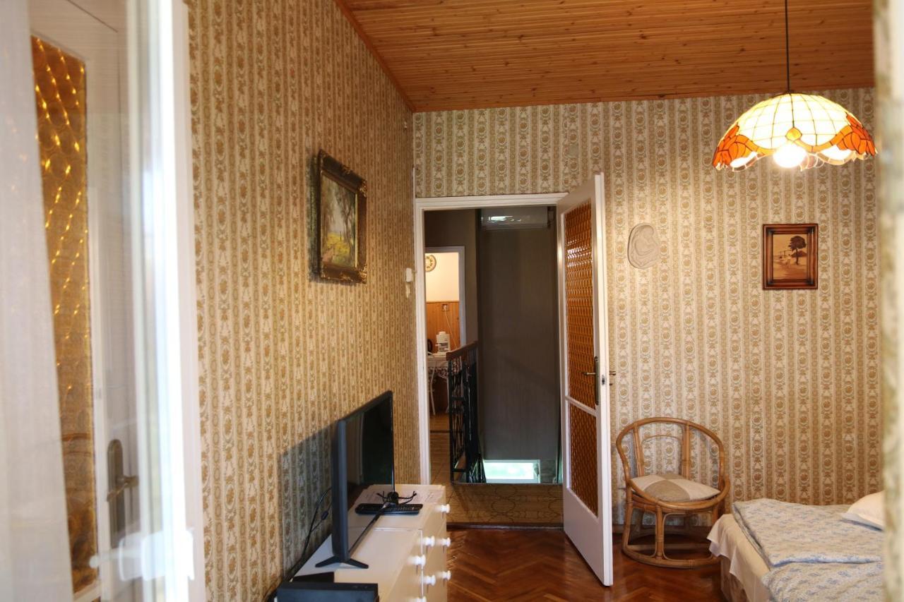 Hajnalka Apartmanhaz Apartment Gyula