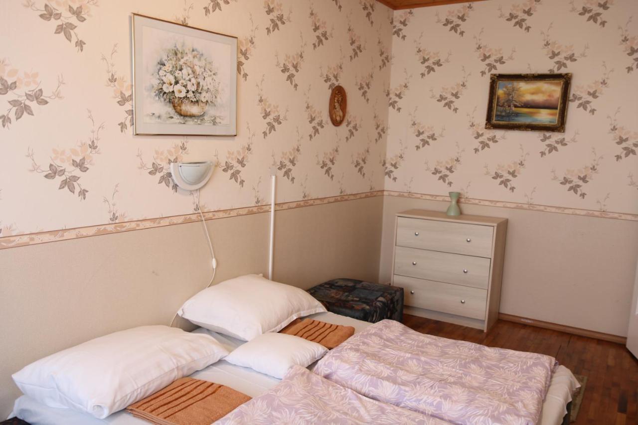Hajnalka Apartmanhaz Gyula
