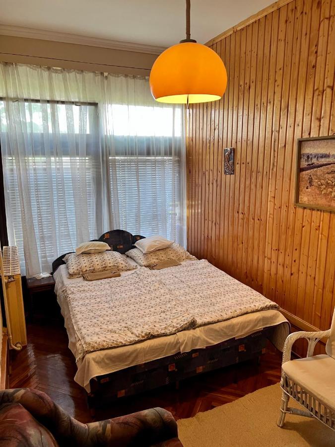 Hajnalka Apartmanhaz Apartment Gyula